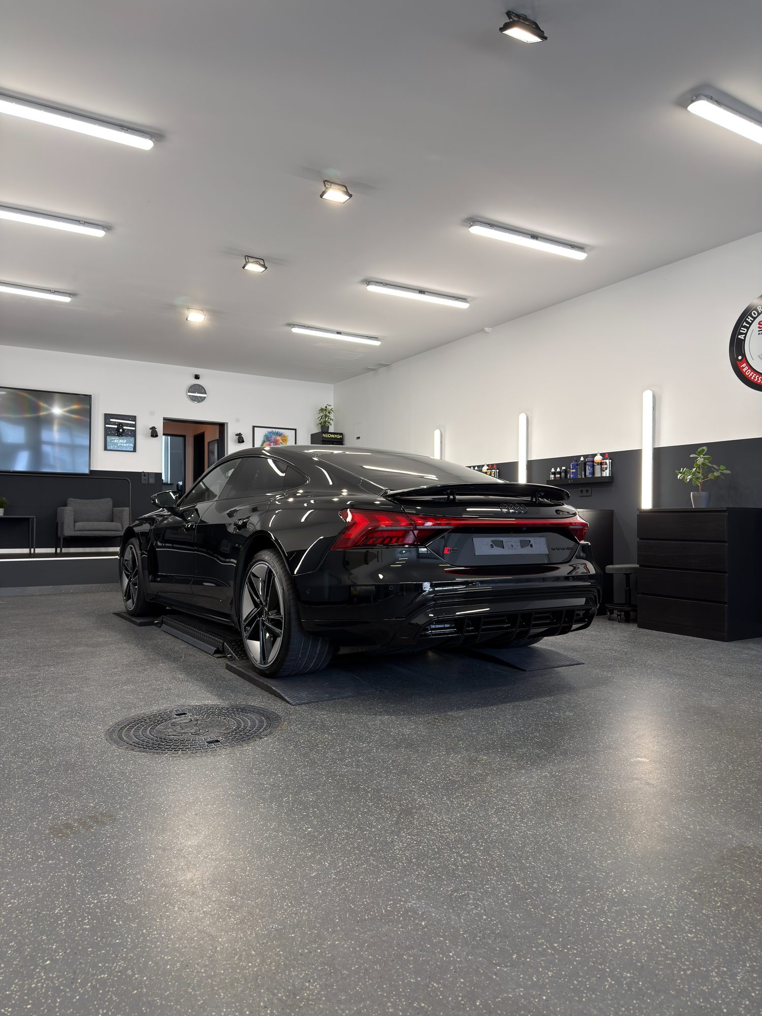 Audi RS e-tron GT mit Keramikversiegelung im Neowash-Studio Braunschweig