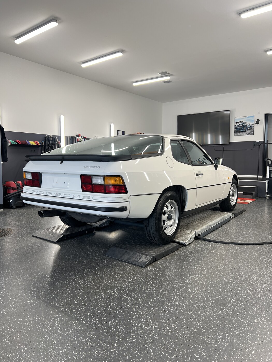 Porsche 924 nach Keramikversiegelung